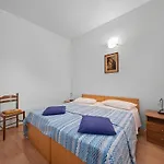 In Near Center דירה